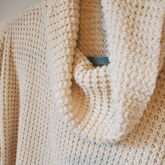 Sweater - Picture 4 of 4